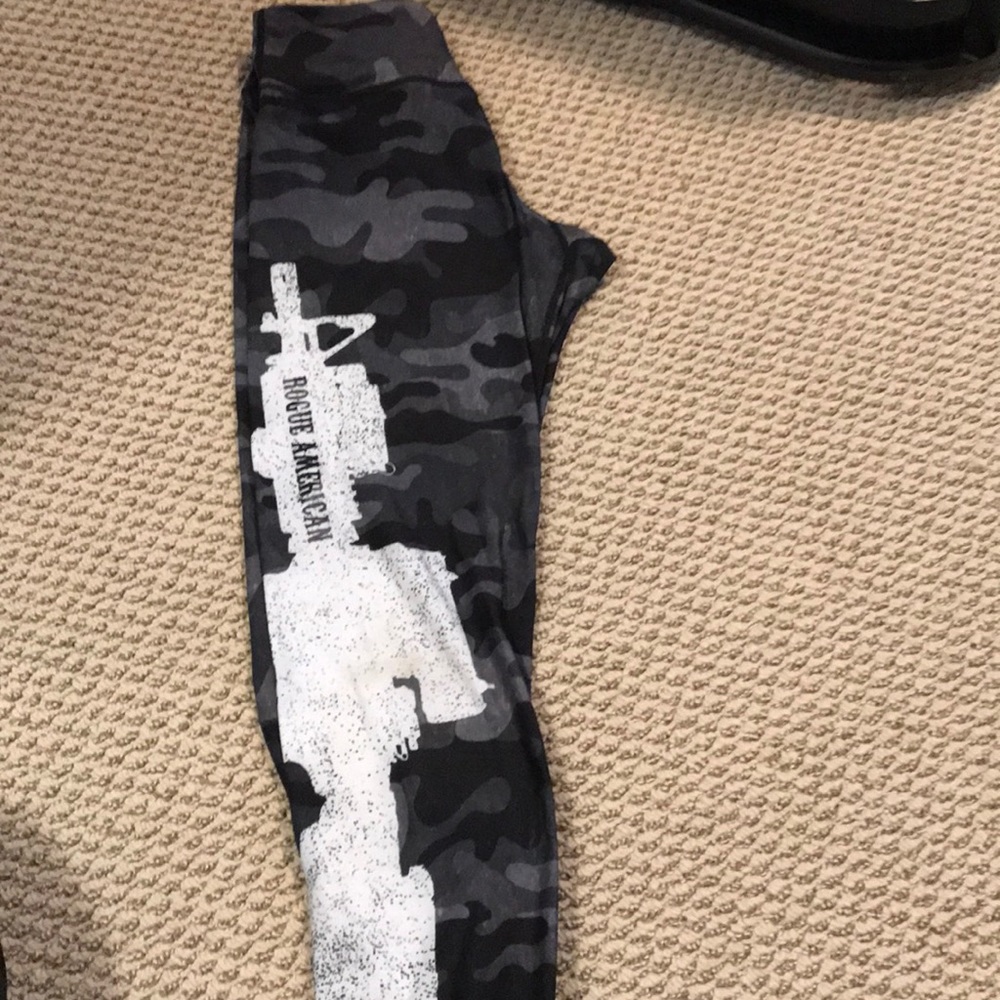 Rogue American leggings